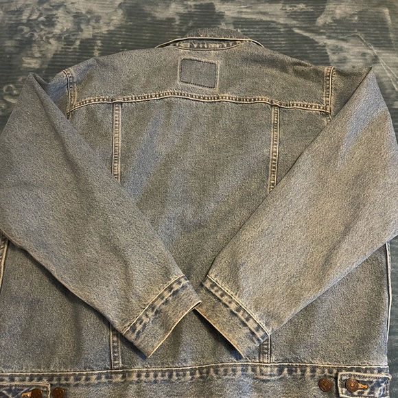 Vintage 80s Levi’s Jean Jacket - Picture 3 of 3